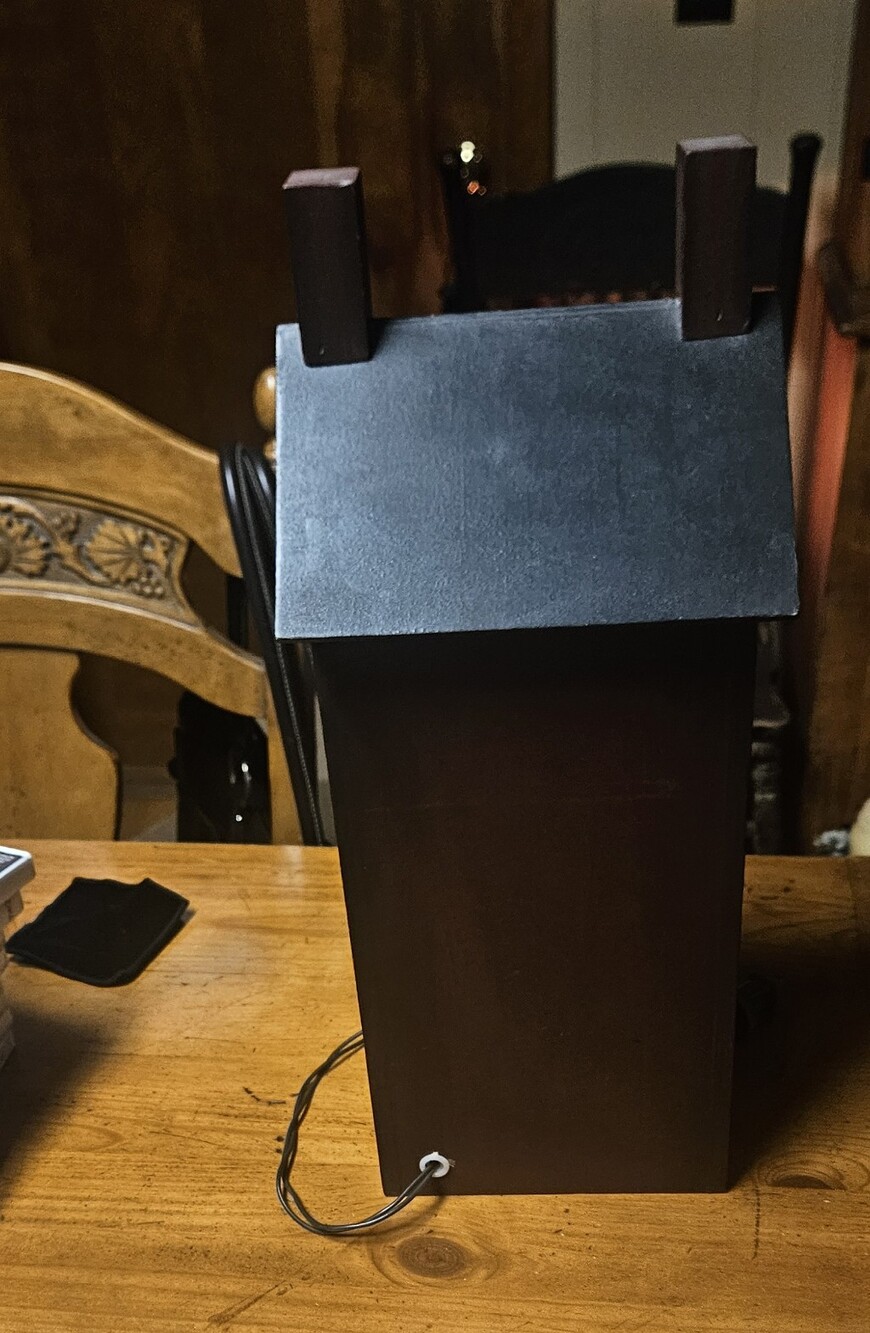 Rustic Star Accent Wooden House Lamp - Brown & Black - Picture 2 of 3